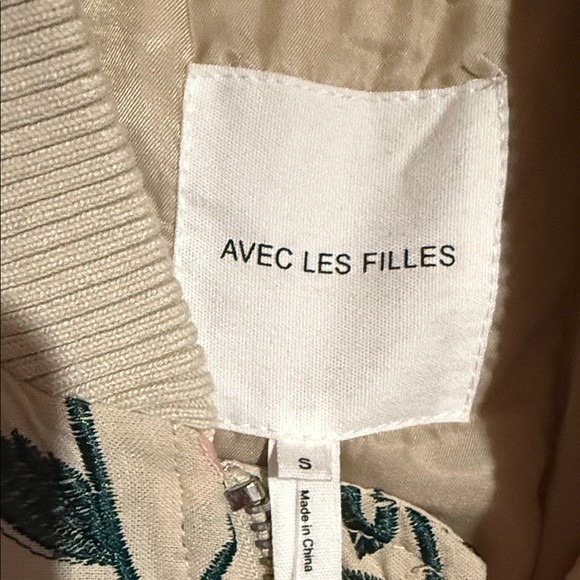 Avec Les Filles Pastel Floral Embroidered Bomber Jacket Beige Pink Women NWT SM - Picture 10 of 11